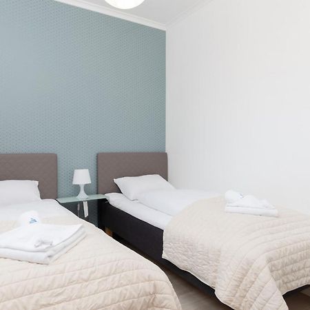 Przestronny Apartament Z Balkonem - Przy Porcie - Swinoujscie By Noclegi Renters Exteriör bild