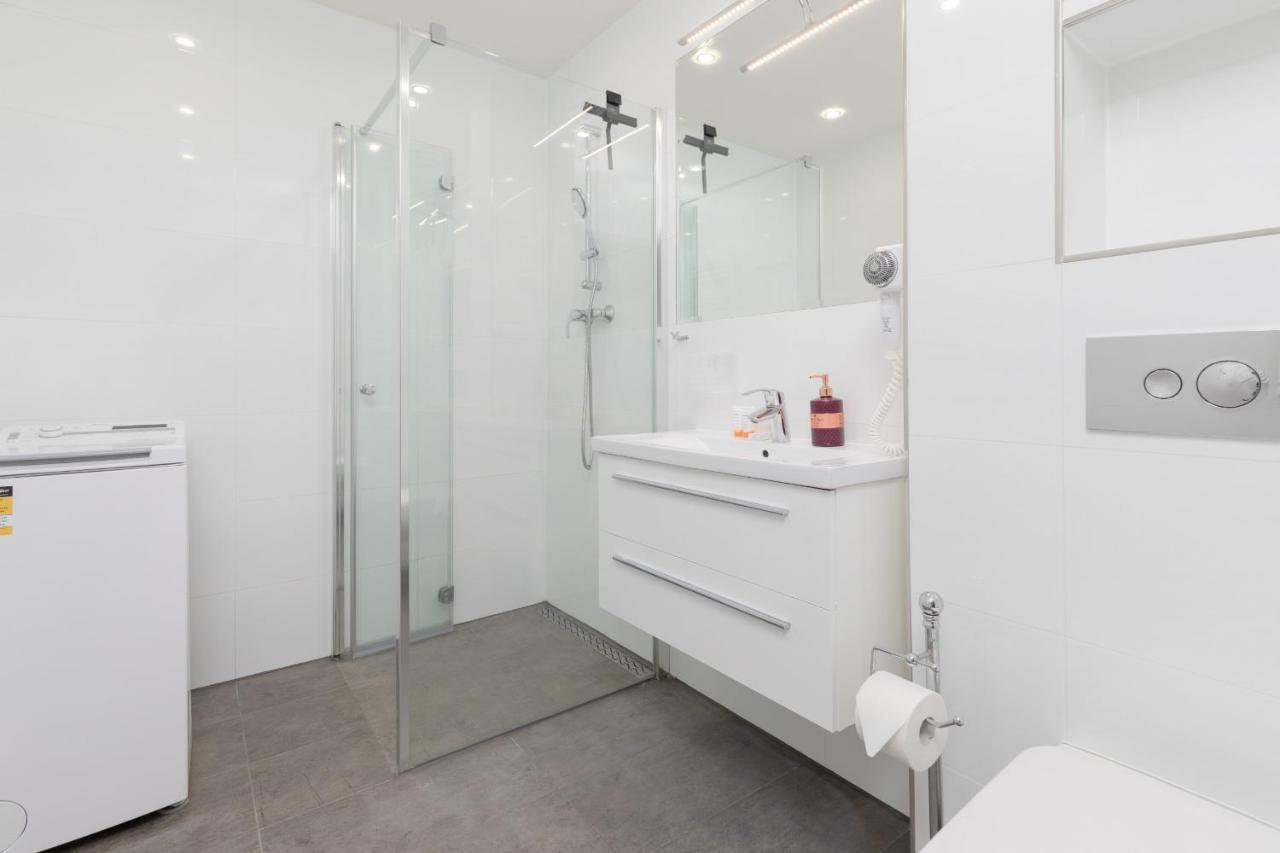 Przestronny Apartament Z Balkonem - Przy Porcie - Swinoujscie By Noclegi Renters Exteriör bild