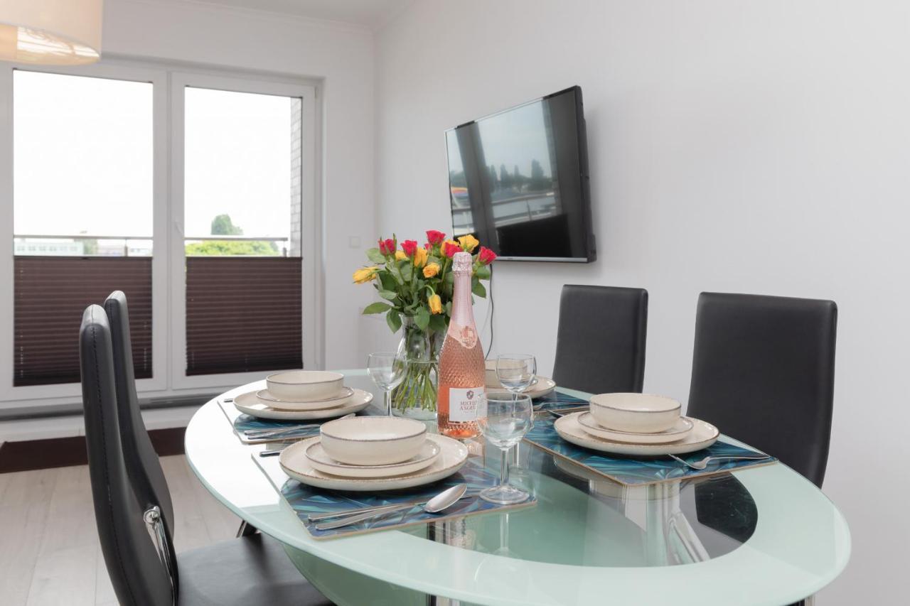 Przestronny Apartament Z Balkonem - Przy Porcie - Swinoujscie By Noclegi Renters Exteriör bild